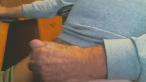 Snapshot of cczt154 chatting on 11-30-25, 07:07 CCzt154 online show from 11-30-25, 07:07