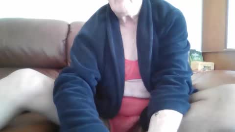 Snapshot of cdfunbj69 chatting on 10-31-25, 08:37 cdfunbj69 online show from 10-31-25, 08:37