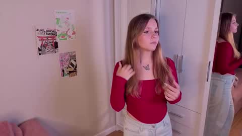 Snapshot of ceceliapidcock chatting on 09-12-25, 07:47 Lina online show from 09-12-25, 07:47