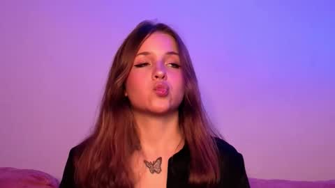 Snapshot of ceceliapidcock chatting on 09-28-25, 07:41 Lina online show from 09-28-25, 07:41