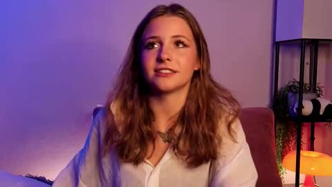 Lina  online show from 11-16-25, 07:19