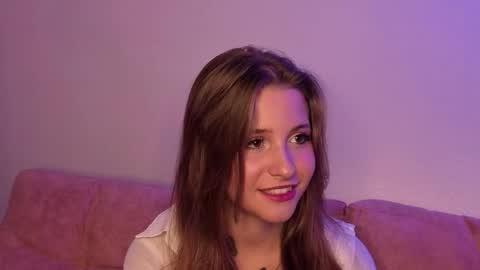 Lina  online show from 11-19-25, 07:36