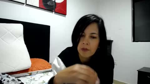 Snapshot of cecihotty4u chatting on 12-16-24, 02:47 ceci online show from 12-16-24, 02:47