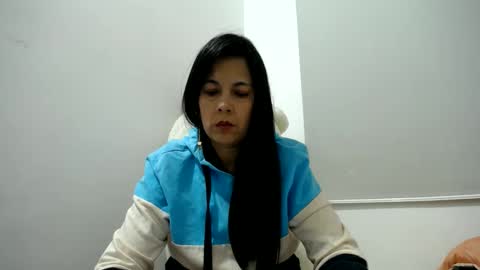Snapshot of cecihotty4u chatting on 01-09-25, 02:11 ceci online show from 01-09-25, 02:11