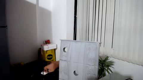 Snapshot of cecihotty4u chatting on 03-03-25, 01:53 ceci online show from 03-03-25, 01:53