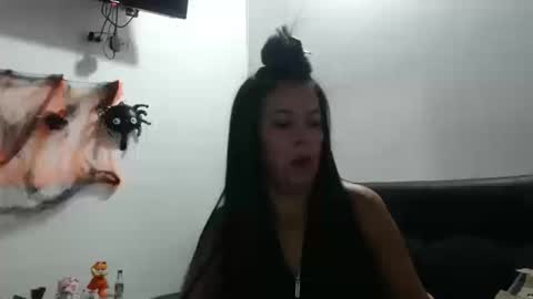 Snapshot of cecihotty4u chatting on 10-17-25, 12:36 ceci online show from 10-17-25, 12:36