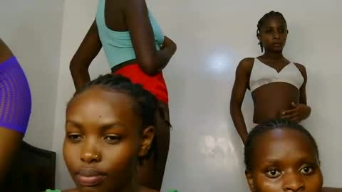 Cecile online show from 07-22-26, 04:15