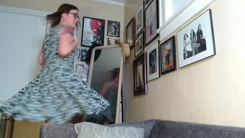 Snapshot of cecilysaintclaire chatting on 02-08-25, 02:27 Cecily Saint Claire online show from 02-08-25, 02:27