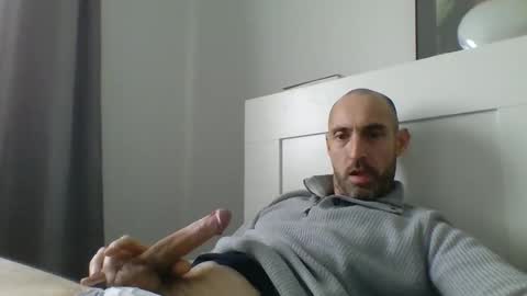 cedric223 online show from 02-14-25, 01:51