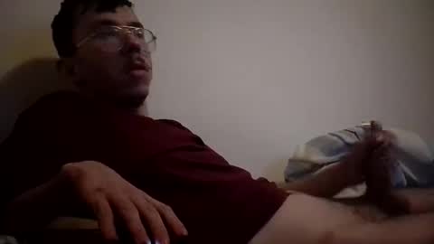 Snapshot of cedrichh0 chatting on 01-05-25, 11:04 cedrichh0 online show from 01-05-25, 11:04