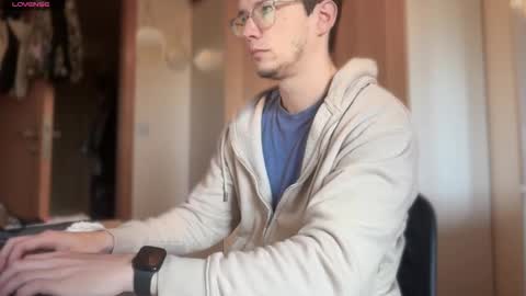 Snapshot of ceedm91 chatting on 11-04-25, 10:58 ceedm91 online show from 11-04-25, 10:58