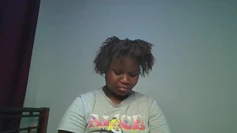 Snapshot of ceepretty25 chatting on 05-17-26, 12:19 ceepretty25 online show from 05-17-26, 12:19