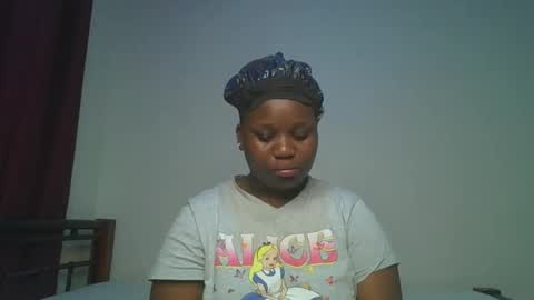Snapshot of ceepretty25 chatting on 05-21-26, 12:17 ceepretty25 online show from 05-21-26, 12:17