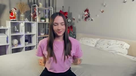 Josie Manesi online show from 01-09-25, 07:08