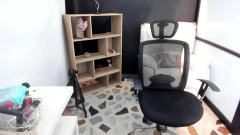 Snapshot of celesstebruce chatting on 01-30-25, 02:27 meli online show from 01-30-25, 02:27