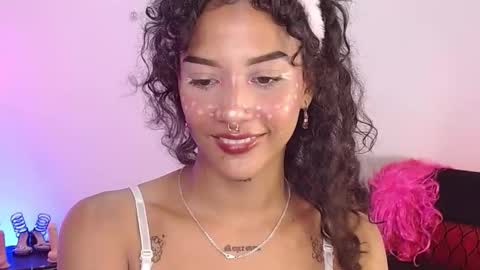 Snapshot of celesstte_0 chatting on 11-25-25, 02:17 Celeste online show from 11-25-25, 02:17