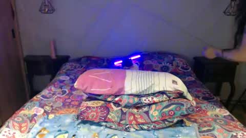 Snapshot of celeste_19sutra chatting on 01-08-25, 03:19 celeste 19sutra online show from 01-08-25, 03:19