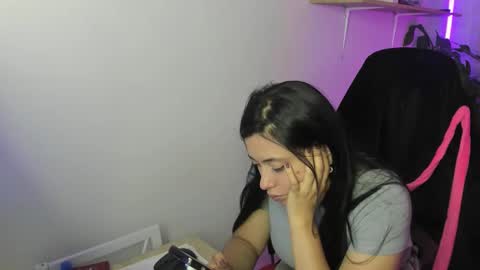 celeste_bonnet1 online show from 09-26-25, 11:42