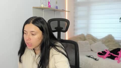 celeste_bonnet1 online show from 10-18-25, 07:25