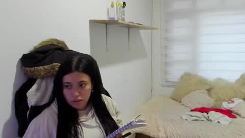 celeste_bonnet1 online show from 10-31-25, 11:11