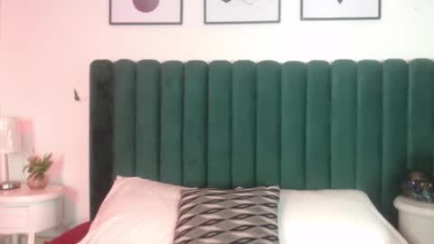 Snapshot of celeste_bs chatting on 10-30-25, 04:14 Celeste online show from 10-30-25, 04:14