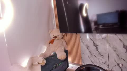 mia  sofiabohorquez INSTAGRAM online show from 05-16-26, 03:44
