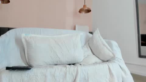 celeste_smmith_ online show from 03-11-25, 10:18