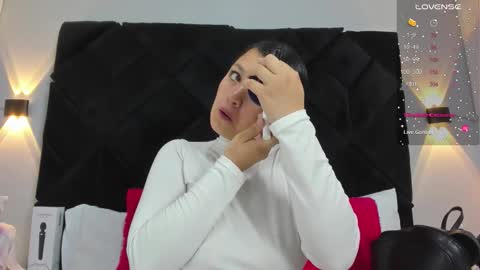 Snapshot of celeste_star0 chatting on 11-05-25, 12:49 celeste star online show from 11-05-25, 12:49