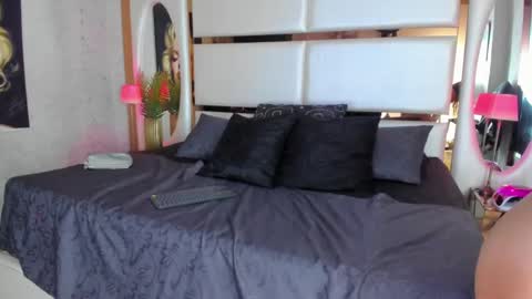 celeste_starsss online show from 03-05-25, 09:26