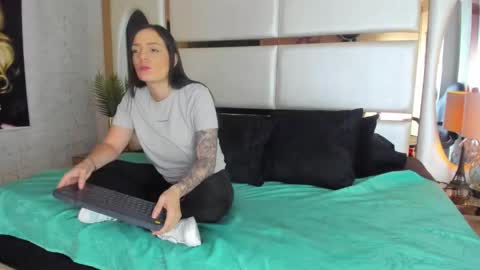 celeste_starsss online show from 09-14-25, 03:49