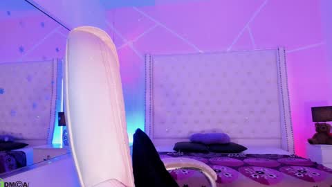 Snapshot of celeste_wayne chatting on 12-23-24, 11:28 Celeste Wayne online show from 12-23-24, 11:28