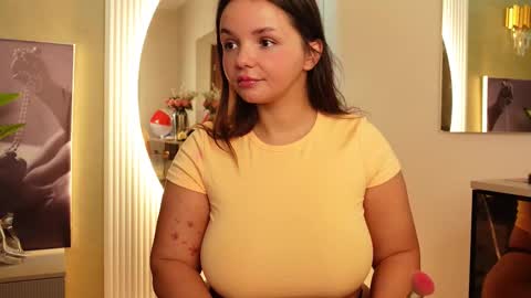 CelesteBailey online show from 10-07-25, 04:42