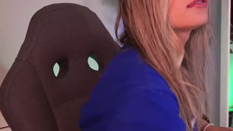 The girl of your eyes  online show from 03-11-25, 11:15