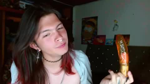 I am Valentinn online show from 01-12-25, 03:49