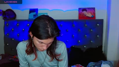 I am Valentinn online show from 02-23-25, 04:39