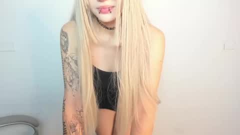 Snapshot of celestica_rose chatting on 03-11-25, 05:27 Celestica online show from 03-11-25, 05:27