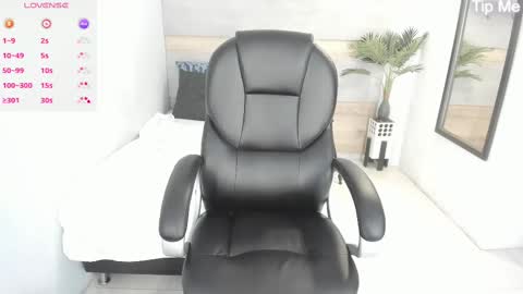 Snapshot of celestica_rose chatting on 09-30-25, 06:35 Celestica online show from 09-30-25, 06:35