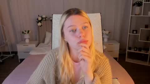 your cute kitty online show from 05-26-26, 06:37