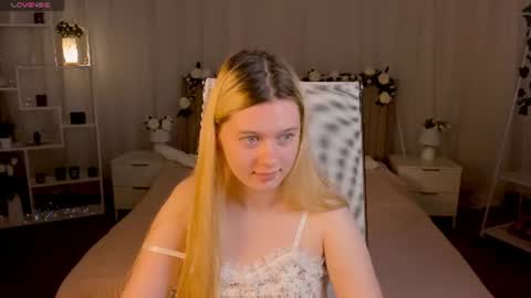 your cute kitty online show from 06-12-26, 08:30