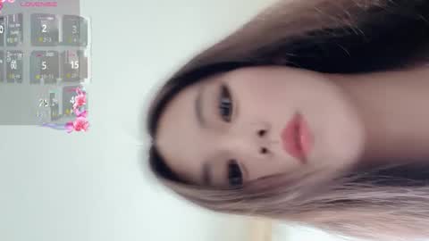 Snapshot of celestisse1 chatting on 10-30-25, 07:10 celestisse1 online show from 10-30-25, 07:10