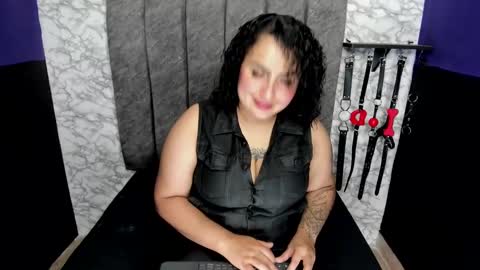       online show from 02-01-25, 03:41