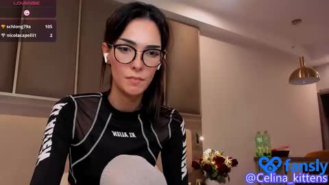 Ji-yoon online show from 03-03-25, 11:46