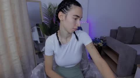 Snapshot of celine_roxelle chatting on 09-26-25, 03:05 Celine Roxelle online show from 09-26-25, 03:05