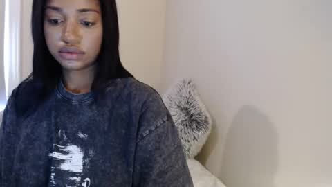 Snapshot of celinecostas chatting on 09-16-25, 11:55 Celine Costas online show from 09-16-25, 11:55