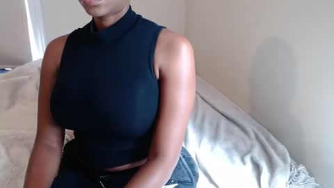 Snapshot of celinecostas chatting on 09-27-25, 05:51 Celine Costas online show from 09-27-25, 05:51