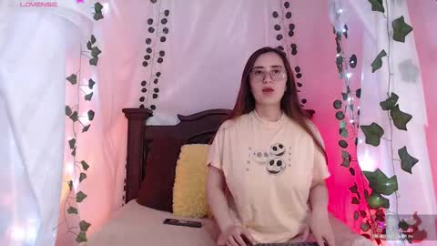 Snapshot of centaurigirls chatting on 02-26-25, 02:26 Hello guys my name is Sofi and Lizzie and  Vanessa online show from 02-26-25, 02:26