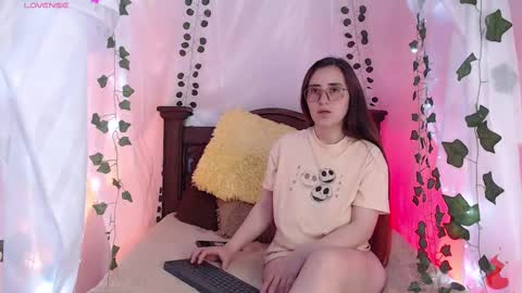 Snapshot of centaurigirls chatting on 02-26-25, 05:31 Hello guys my name is Sofi and Lizzie and  Vanessa online show from 02-26-25, 05:31