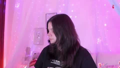 Snapshot of centaurigirls chatting on 09-09-25, 03:06 Hello guys my name is Sofi and Lizzie and  Vanessa online show from 09-09-25, 03:06
