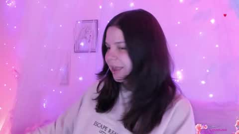 Snapshot of centaurigirls chatting on 09-12-25, 02:44 Hello guys my name is Sofi and Lizzie and  Vanessa online show from 09-12-25, 02:44