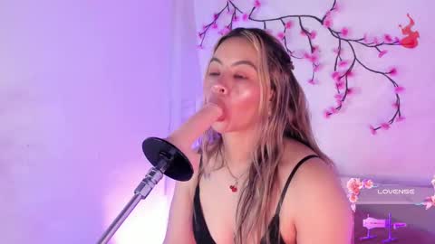 Snapshot of centaurigirls chatting on 10-06-25, 03:20 Hello guys my name is Sofi and Lizzie and  Vanessa online show from 10-06-25, 03:20